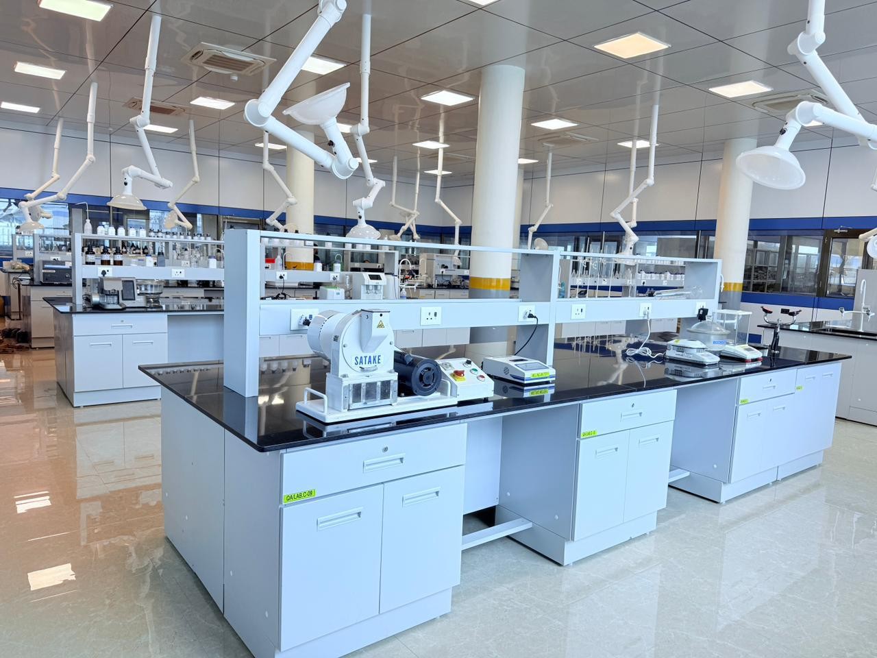 Durable modular laboratory furniture manufacturer in Vadodara