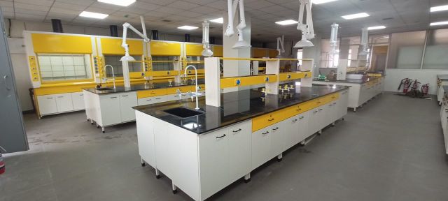 Pedestal design laboratory furniture