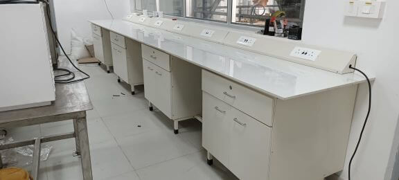 Pedestal design laboratory furniture