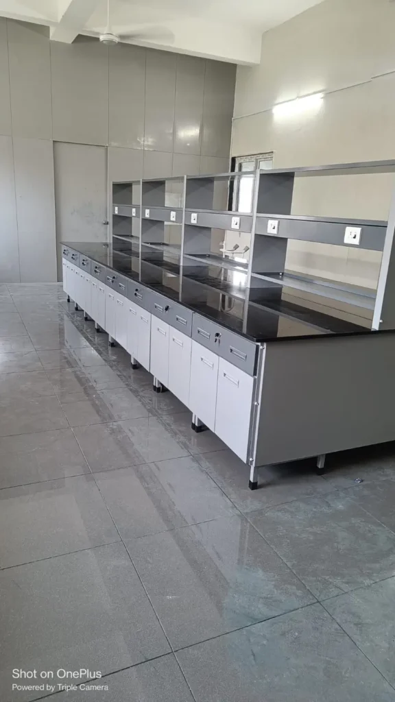 Stainless Steel Laboratory Furniture - 3